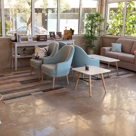 Отель Santa Cecilia 2*