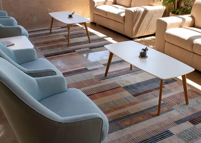 Готель Santa Cecilia